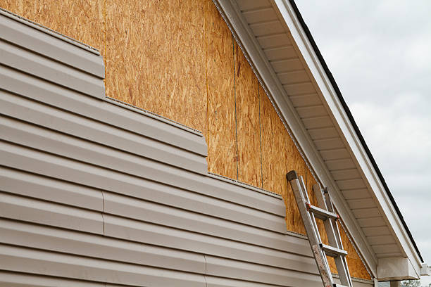Professional Siding Installation technician working in Bennett, CO